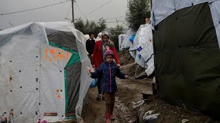 Les arrivées de migrants continuent sur les îles de la mer Égée [upl. by Irallih]