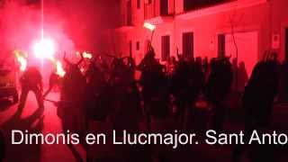 Dimonis en Llucmajor  Feuerteufel in Llucmajor Mallorca Sant Antoni 2014 [upl. by Lener]