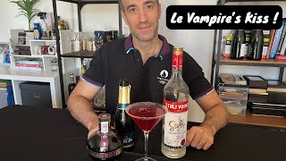 Le cocktail parfait pour Halloween  Le Vampires Kiss 🧛🍷 [upl. by Yablon]