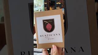 Rusticana Vinoteca en Madrid con productos groumet y arte [upl. by Annair]