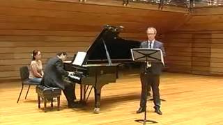 Guido Ghetti plays Benjamin Britten Temporal Variations for oboe and piano [upl. by Noirad]