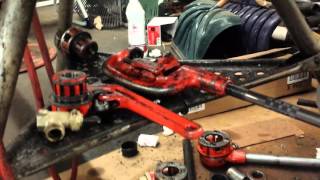 Using a Ridgid 300 tripod pipe threader [upl. by Trik]