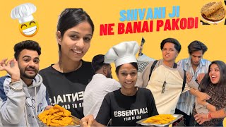 Thand Me Shivani Ji Ne Bana Kar Khilayi Aalu Ki Pakodi 🤤 Vlog68 chotanawab cuteshivani05 [upl. by Evol]