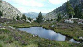 GR10  La grande traversée des Pyrénées [upl. by Kawasaki479]