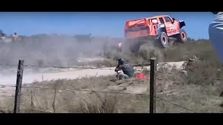 DAKAR  ESPECTACULAR SALTO de ROBBY GORDON [upl. by Eipper]