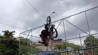 SKATEPARK LA PIÑUELA 🔥🔥 bmxfreestyle bikelife diversion deportes trucosbmx [upl. by Renrut]