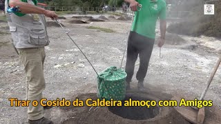 Tirar o Cosido nas Caldeiras das Furnas e Comer com uns Amigos Preparado pela Susete [upl. by Einnad]