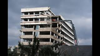 Abbrucharbeiten VorklinikHochhaus KarlFranzensUniversität Graz [upl. by Pazia]