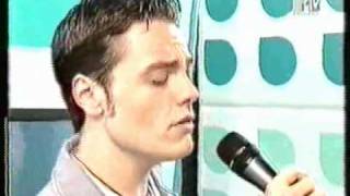 Tiziano Ferro  Perdono liveTotal Request Live  Settembre 2001 [upl. by Imugem877]