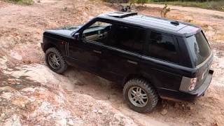 L322 range rover tackling a hard section [upl. by Ahsoik]