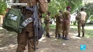 Burkina Faso  une attaque jihadiste fait quotplusieurs dizaines de mortsquot à Kodyel dans lest du pays [upl. by Rentsch]