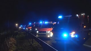 PKW in Leitplanke  5 Verletzte davon 4 Kinder auf A565 Höhe MeckenheimMerl am 091217 [upl. by Eimmat]