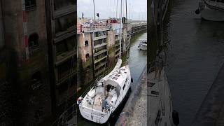 🛥️ Vlissingen Netherlands🇳🇱 Sluicebox TravelwithHugoF boatlock sluicebox sluice sluis [upl. by Idnyc]