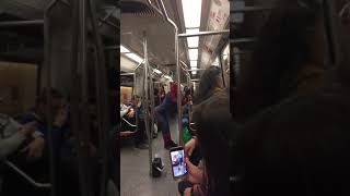 Video original del Spiderman bailando en el Metro de Chile [upl. by Cord]