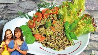 QUINOA MEGA BOWL mit Avocado Thunfisch und Salat [upl. by Ariam888]