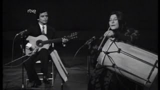 Mercedes Sosa  Duerme negrito en directo 10031976 [upl. by Lenoil]