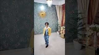 Sona kitna Sona hai dance🕺🕺🕺  little govinda ji jach rahe ho [upl. by Anilegna]