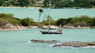 Voilier Loïck le bateau reporter n° 17  De Vitória à Ilha Grande La balade des sanspapiers [upl. by Nilek]