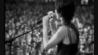 THE CRANBERRIES  zombie live [upl. by Bidget]