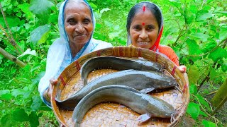 মাটির হাড়িতে ভাতের মধ্যে মাগুর মাছ সেদ্ধ রান্না  village style magur mach recipe  villfood recipes [upl. by Dallman]