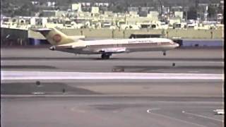 Continental Boeing 727200 Very Low Departure With a Wave [upl. by Marcus]