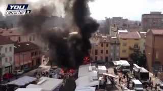 incendio shock nel mercato di Guastalla [upl. by Lleuqar]