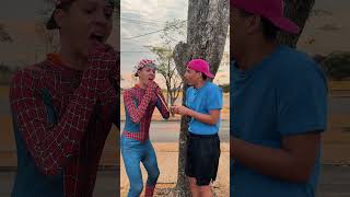 O HOMEM ARANHA PEGOU O FINI😂😂😱😭🍬 funny comedy memes [upl. by Nnalyrehc]