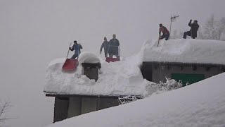 Emergenza neve allAbetone le immagini della montagna sepolta dalla neve [upl. by Akfir]