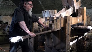 La technique de fabrication du papier  Musée du Louvre ENES subtitles [upl. by Haelat]