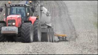 Épandage de lisier manure spreading 2011 with Massey ferguson 8470 [upl. by Alejandra]