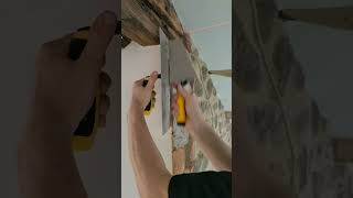 Défaire pour refaire 😅 Aujourdhui on sattaque à notre contour de porte 🚪 renovations diy [upl. by Roselin]