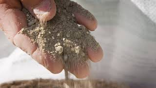 The Garden Gurus  Solving Your Sandy Soil [upl. by Tobe]