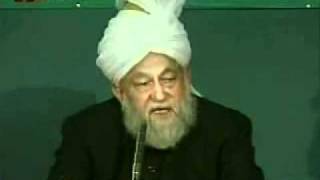 Ahmadiyya Khalifa about difference between Ahmadiyya and other sects [upl. by Annaiuq]