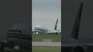 WING FLEX CENTRAL 787 Landing into MAN shortsfeed planespotting avgeek 787dreamliner [upl. by August]