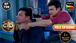 Officer Vivek ने क्यों किया Daya पर पीछे से Attack  CID  सीआईडी  23 Jan 2024 [upl. by Markman3]