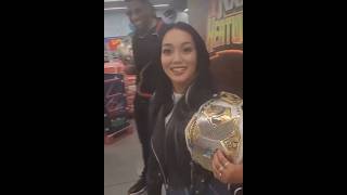 Roxanne Perez gets rizzed up by fan wwenxt wwe [upl. by Ashton462]