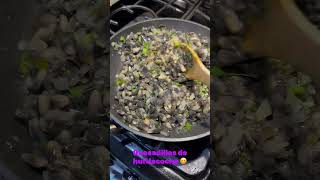 Quesadillas de huitlacoche foodrecetasfaciles 🥰🥰😋😋😋 [upl. by Euqram]