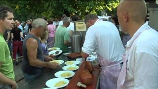 Menschenauflauf im Biergarten Legendäre Grillabende im Waldhäusle in Waltenhofen [upl. by Aicertap]