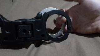 ℹ TCH Handcuff Size Comparison Between 840 and 850 Series Cuffs Police Supplies [upl. by Vinni884]