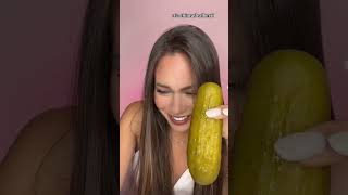 ASSAGGIO CETRIOLO AMERICANO🇺🇸VIRALE🥒 snack americani Dill Pickle  CHIARA DE ALBERTI food asmr [upl. by Rogers92]