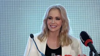 Jelena Rozga quotodržala lekcijuquot pred prepunom Arenom quotMoji snovi se ostvarujuquot [upl. by Lipp851]