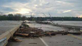 Wixom Lake Dam Failure in Edenville Massive Flooding Downstream Tittabawassee River amp Sanford Lake [upl. by Radnaskela]