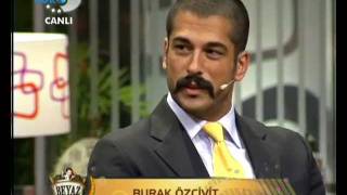 Burak Özçivit Beyaz Show 16122011 Aralık [upl. by Laynad]