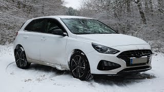 Hyundai i30  Vredestein Quatrac Pro [upl. by Diantha]