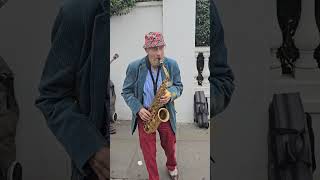 Jazz band of old timers at Portobello road London 🎵  Super Banda de Jazz adultos mayores Londres [upl. by Guenzi636]