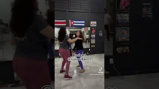 Bachata Trabajo de Pareja  Me EnRD  Prince Royce [upl. by Thirzi]