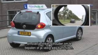 Hellingproef leren met en zonder handrem  Hellingproef CBR [upl. by Silver]