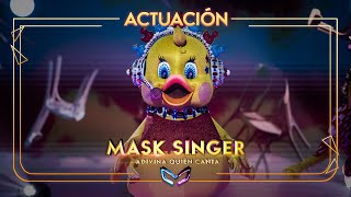 La Patita de goma canta 19 días y 500 noches  Mask Singer Adivina quién canta [upl. by Surtimed]