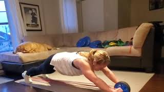 Progression de la roulette pour abdominaux debout  Standing Ab Roller Progression [upl. by Aremmat894]