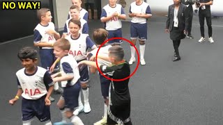 HEATED Everywhere🔥 Arsenal mascot pushed Tottenham mascot in the tunnel 🔥 [upl. by Nevs74]